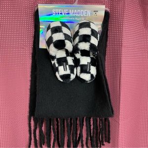Steve Madden slipper and scarf set